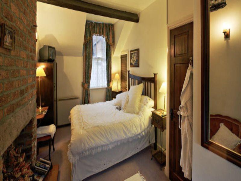 The Old Lockup Hotel Wirksworth Екстериор снимка